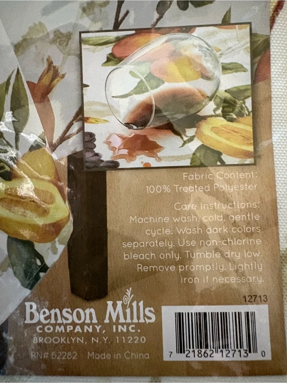 NOS Benson Mills Botanique Spillproof Tablecloth 60x84” Oblong Fruit Lemon Grape